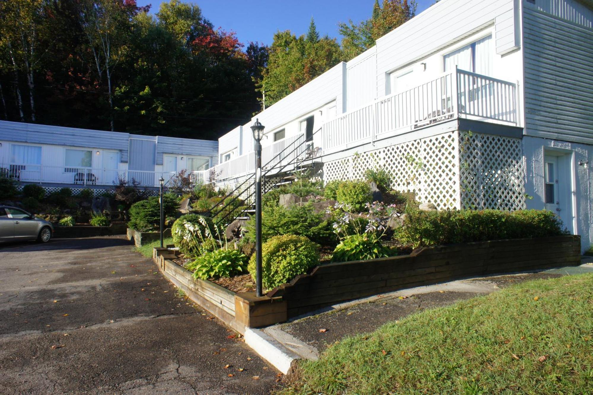 Motel Clair Mont Sainte-Agathe-des-Monts Bagian luar foto