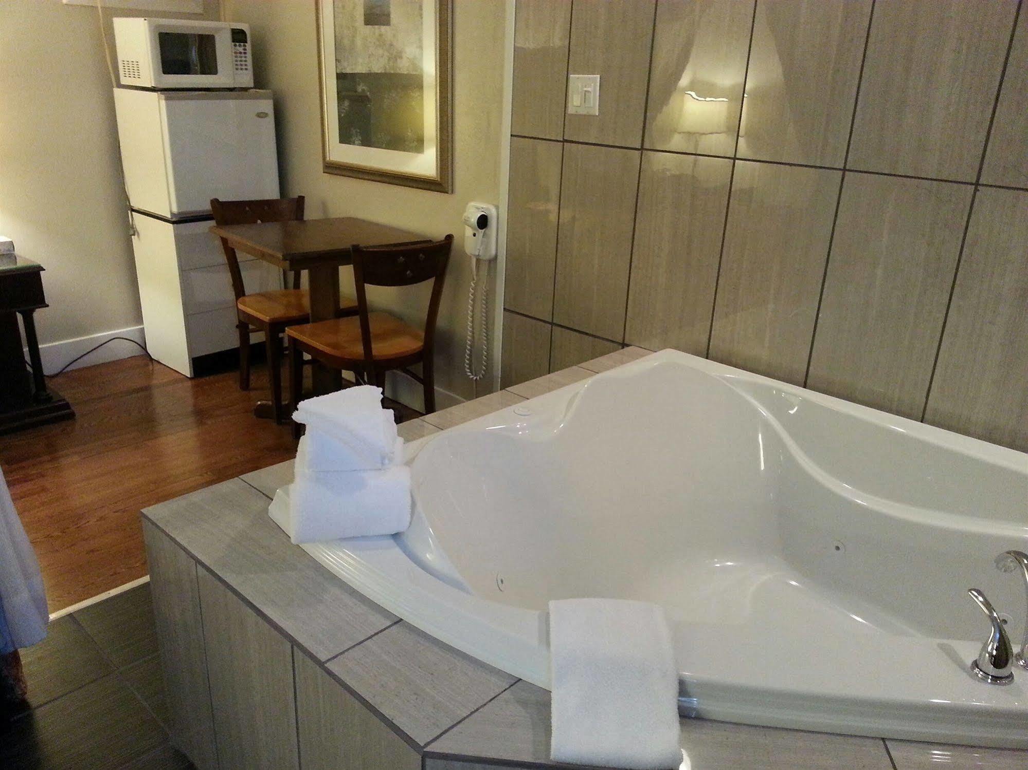Motel Clair Mont Sainte-Agathe-des-Monts Bagian luar foto